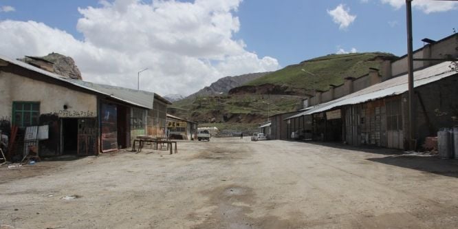 Sanayi sitesi esnafı zor günler yaşıyor