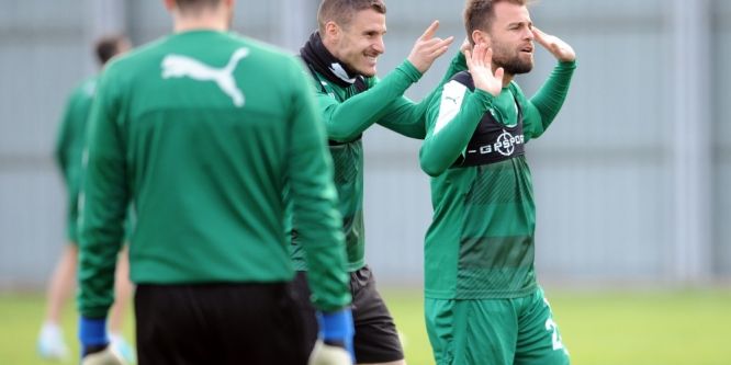 Batalla takımdan ayrı çalıştı