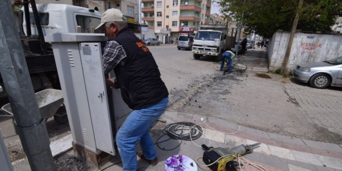 Suruç’taki prestij caddesinde aydınlatma çalışmaları