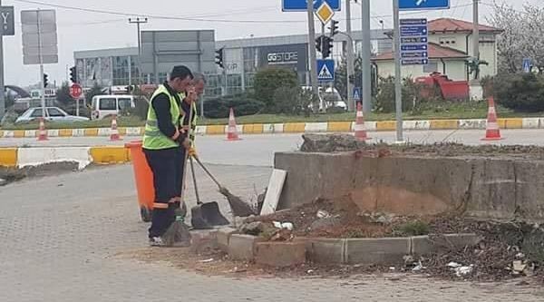 Akçakoca Sanayi çarşısı temizlendi