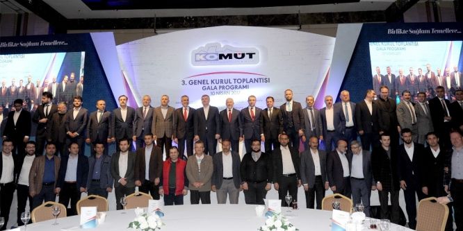 Akyürek: İnsanımız her zaman ülkesinin yanında