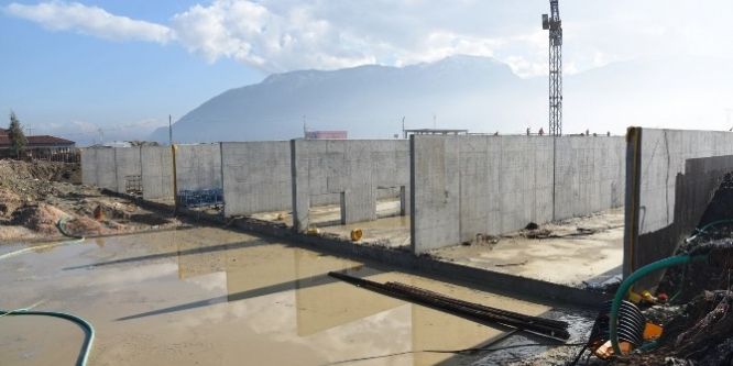 Atıksu arıtma tesisi inşaatı hızla devam ediyor