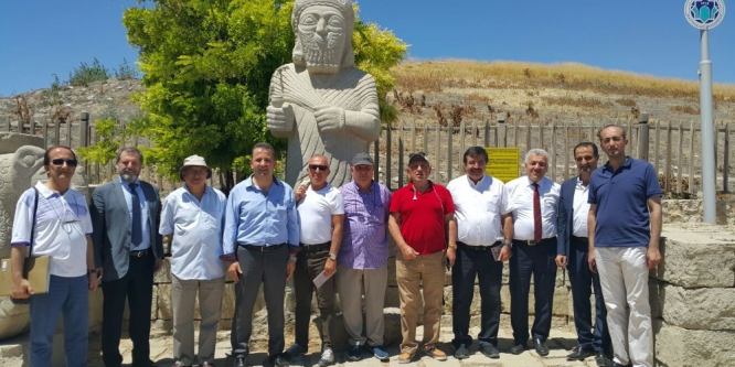 Gazeteciler Aslantepe Höyüğünü Gezdi
