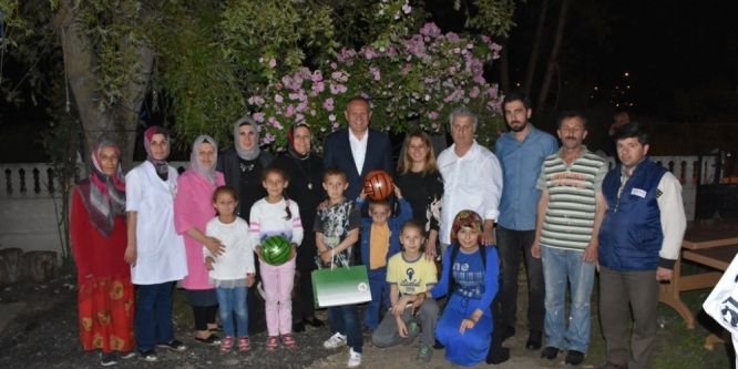 Başkan Keleş, Karakaya ailesinin sofrasına konuk oldu
