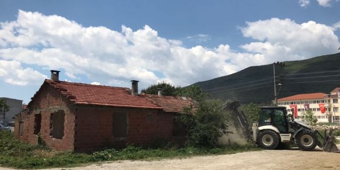 Büyük temizlik devam ediyor