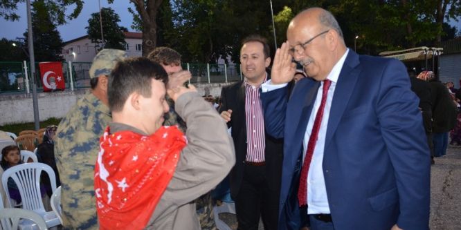 Engelli gençler askere uğurlandı