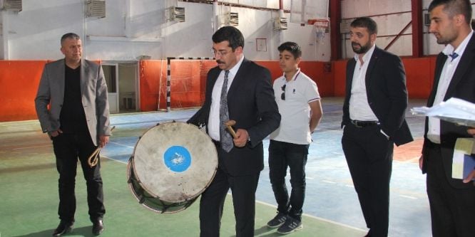 Van sokakları manilerle yankılanacak