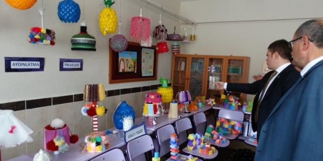 Atıklar sanat eserine dönüştürüldü