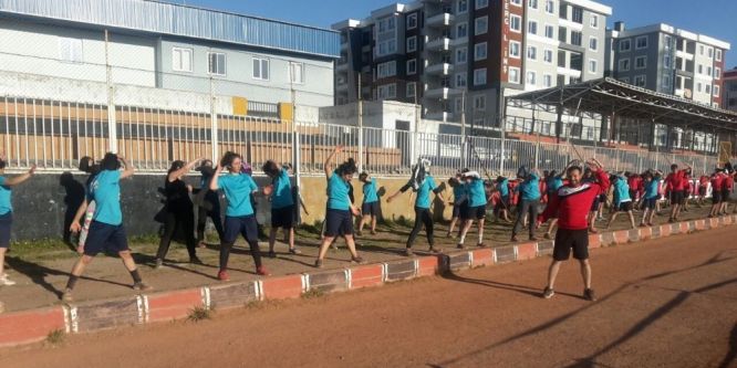 Van Büyükşehir Belediyesi sporcunun yanında
