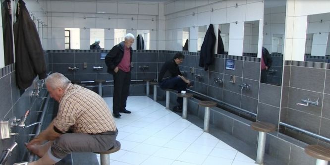 İzmit Belediyesi’nden camilere tadilat desteği