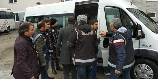 Silah kaçakçılığından 5 kişi tutuklandı
