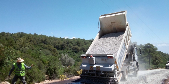 Fethiye ve Seydikemer’de Yol Çalışmaları Sürüyor
