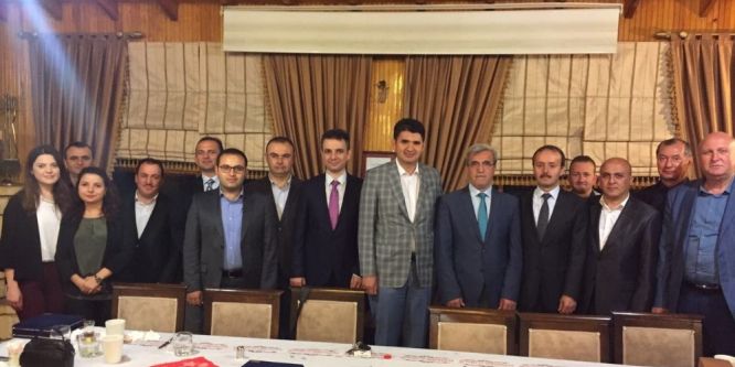 Akyazı’da hakim, savcı ve müdürler için veda iftarı
