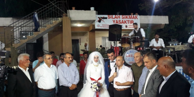 Düğünlerde "Eylem" yasağı