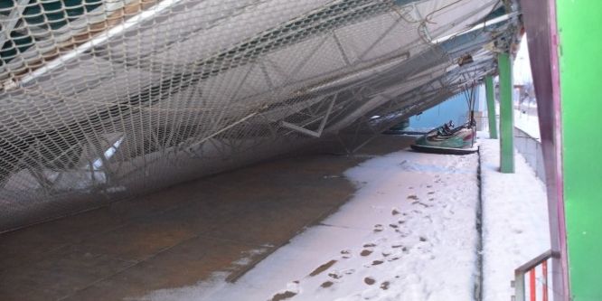 Karın ağırlığına dayanamadı