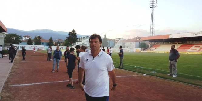 Evkur Yeni Malatyaspor’da Teknik Direktör Sağlam’dan yönetime transfer mesajı