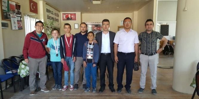 Pazarlar’da öğrenciler arası satranç turnuvası