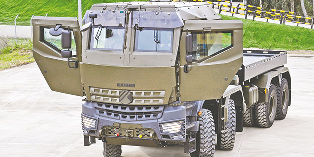 8X8 Derman onay için yola çıktı