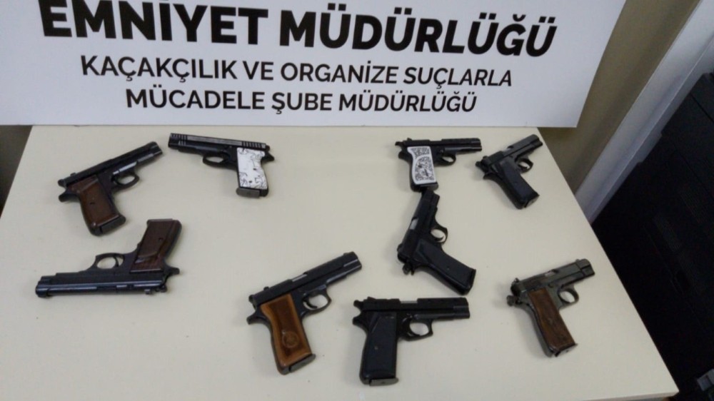 9 adet tabancayla uygulamaya takıldı 