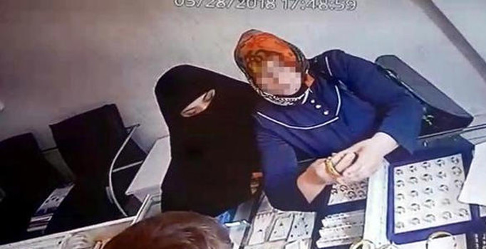 9 bin 500 lira 20 saniyede çaldılar