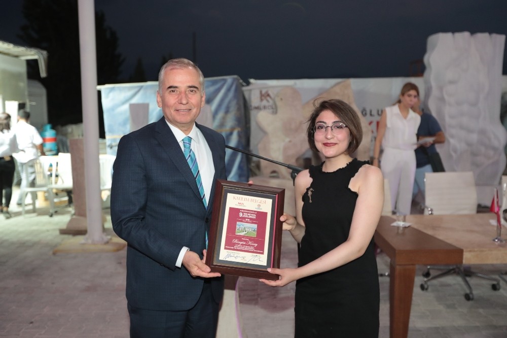 ’9. Taş Heykel Kolonisi’ sanatseverlerden tam not aldı 