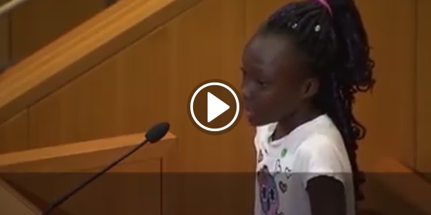 9 yaşındaki çocuktan dünyaya ırkçılık dersi!