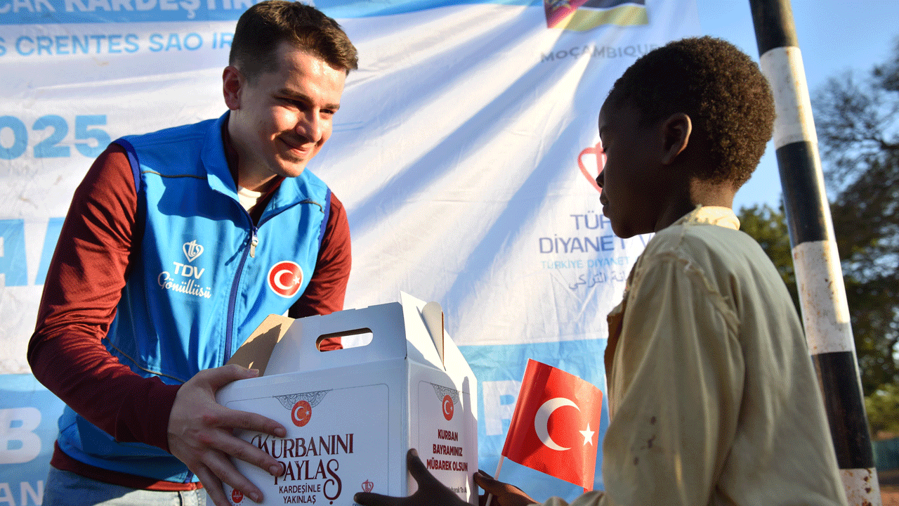 900 bin hisse kurban, 38 milyon haneye bayram: Teşekkürler Türkiye...