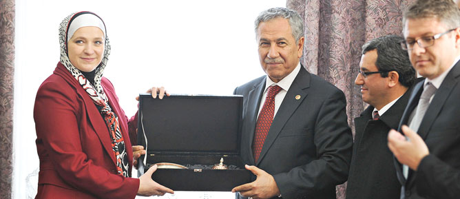 Arınç: Türkiye’de nereden aday olsanız kazanırsınız