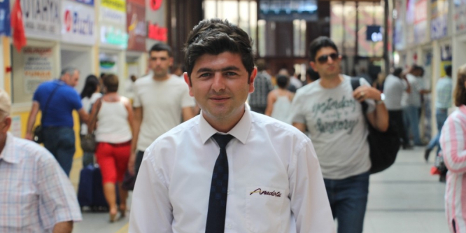 Bayram tatilinin uzamasıyla otobüs biletleri tükenmeye başladı