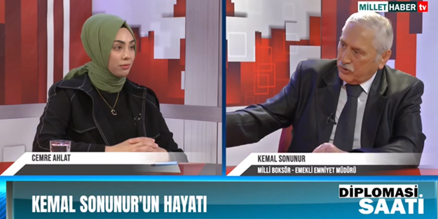 90’lar daha iyiydi diyen hokkabazları görelim! İşte korkudan namazı gizlice kılan Cumhurbaşkanı