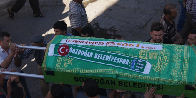 Bozdoğanlı Okan, gözyaşları içinde uğurlandı