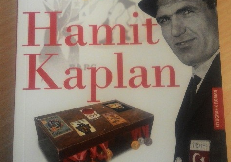 Türk güreşinin efsane isminin hayatı kitap oldu