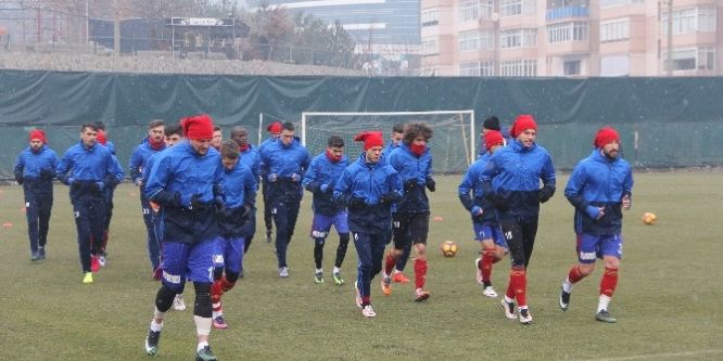 Kardemir Karabükspor, Rize hazırlıklarını sürdürüyor