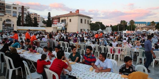 Başkan Demirkol engelliler ile iftar sofrasında buluştu