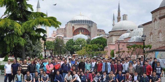Liseli gençler İstanbul’u gezdi