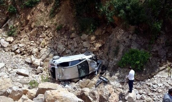 Otomobil şarampole yuvarlandı: 1 yaralı