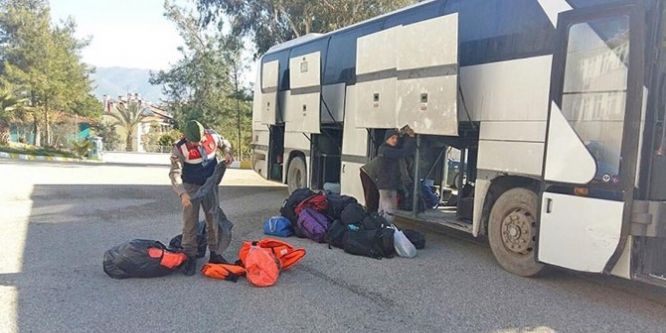 19 kaçak göçmen ve 4 organizatör yakalandı