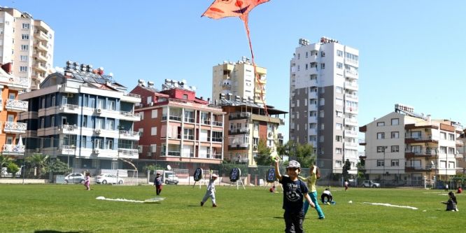 Konyaaltı Belediyesi’nden uçurtma şenliği