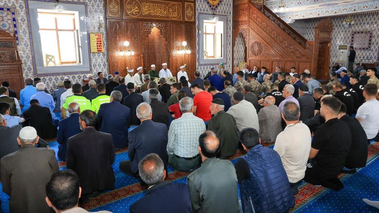 93'te şehit edilen siviller dualarla anıldı