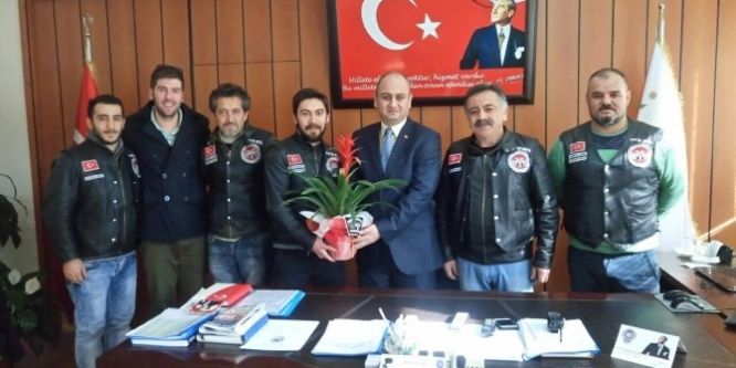 Çalışmalarını emniyet müdürüne anlattılar