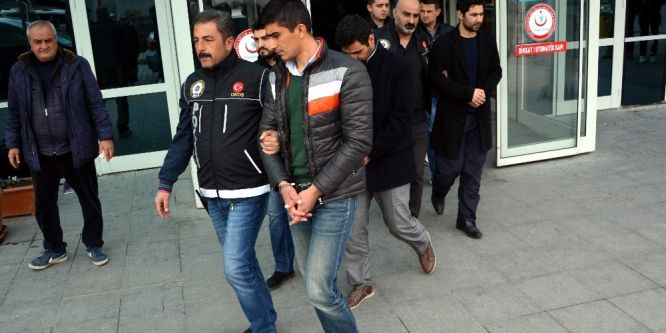 12 ilde FETÖ operasyonu: 13 gözaltı