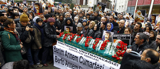 Berfo Ana bugün toprağa veriliyor