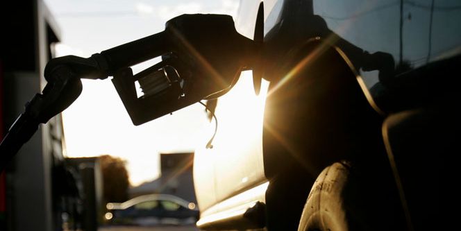 Park halindeki kepçeden 150 litre mazot çaldılar