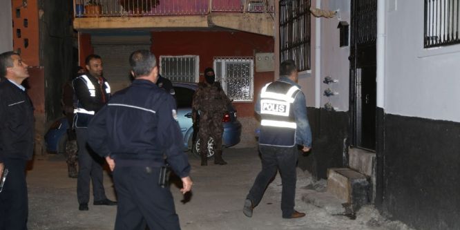 Bankaların sistem açığını bulup 9 milyon lira dolandırdılar