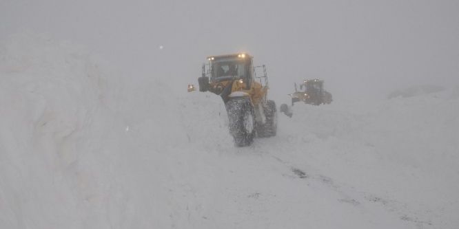89 köy ve 217 mezra yolu ulaşıma kapandı