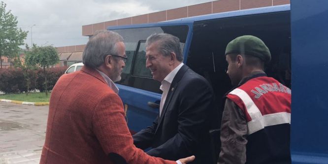 Eski TBMM Başkanı Toptan kaza geçirdi