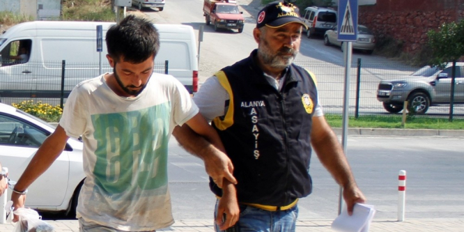 Darp edilmekten bayılma numarasıyla kurtuldu