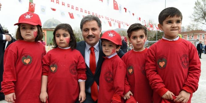 Başkan Çakır 23 Nisan’ı kutladı