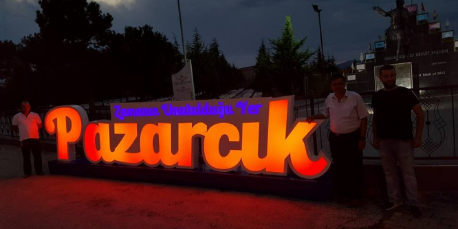 Pazaryeri’ne giriş tabelası yerleştirildi