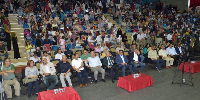 Eskişehir Birlik Vakfının yaz okulu kapanış ve sertifika programı